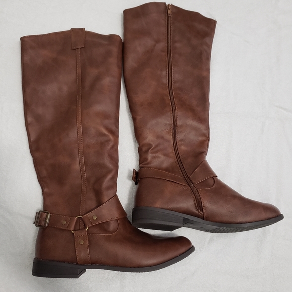 Ardene Comfort Foam Zip up Brown Boots - Picture 1 of 3